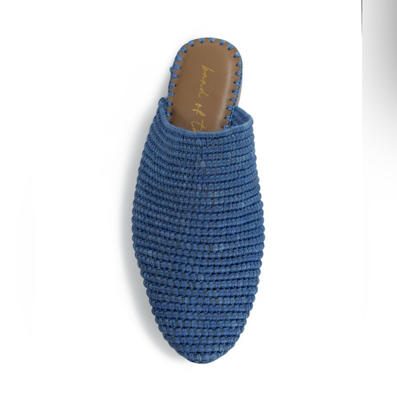BAND OF THE FREE Dusty Blue Raffia Skate
Raffia Mule Sandals - Picture 9 of 10